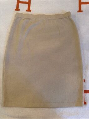 St. John Collection by  Marie Gray Beige Knit Pencil Skirt Vtge Excellent Cond.